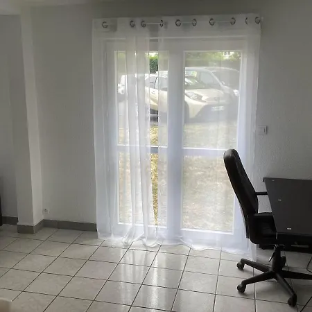 T2 Calme Proche De Porce Apartment *